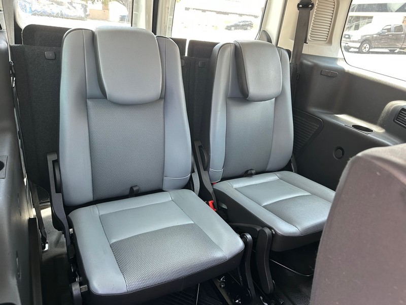 Ford Transit Connect Wagon Vehicle Full-screen Gallery Image 07