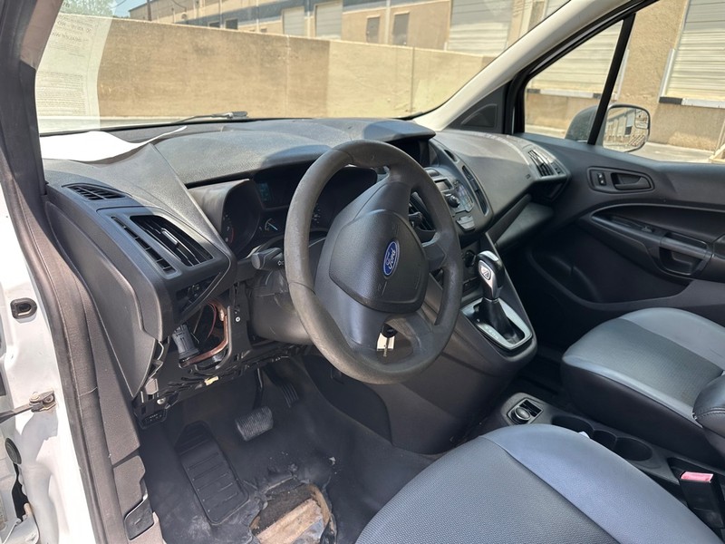 Ford Transit Connect Wagon Vehicle Full-screen Gallery Image 12