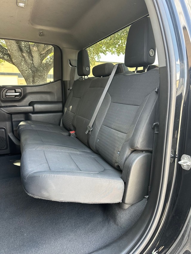 Chevrolet Silverado 1500 LTD Vehicle Full-screen Gallery Image 10