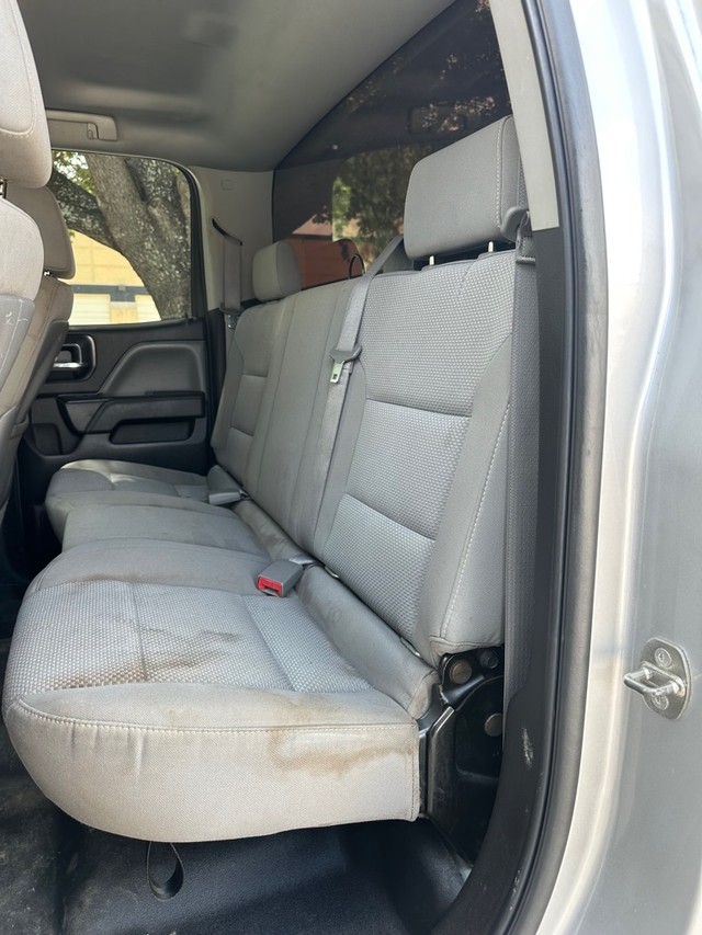 Chevrolet Silverado 1500 Vehicle Full-screen Gallery Image 09