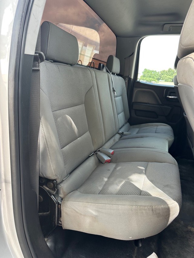 Chevrolet Silverado 1500 Vehicle Full-screen Gallery Image 10