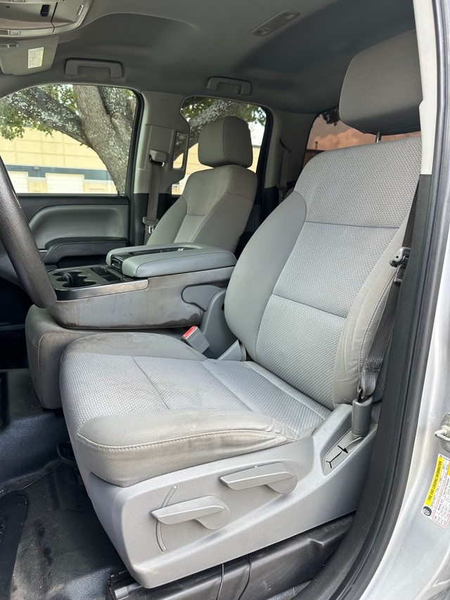 Chevrolet Silverado 1500 Vehicle Full-screen Gallery Image 13