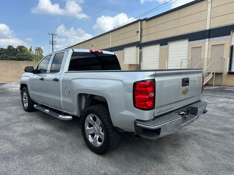 Chevrolet Silverado 1500 Vehicle Full-screen Gallery Image 03