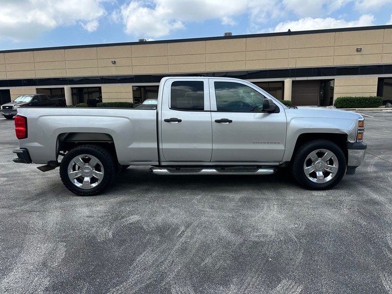 Chevrolet Silverado 1500 Vehicle Full-screen Gallery Image 05