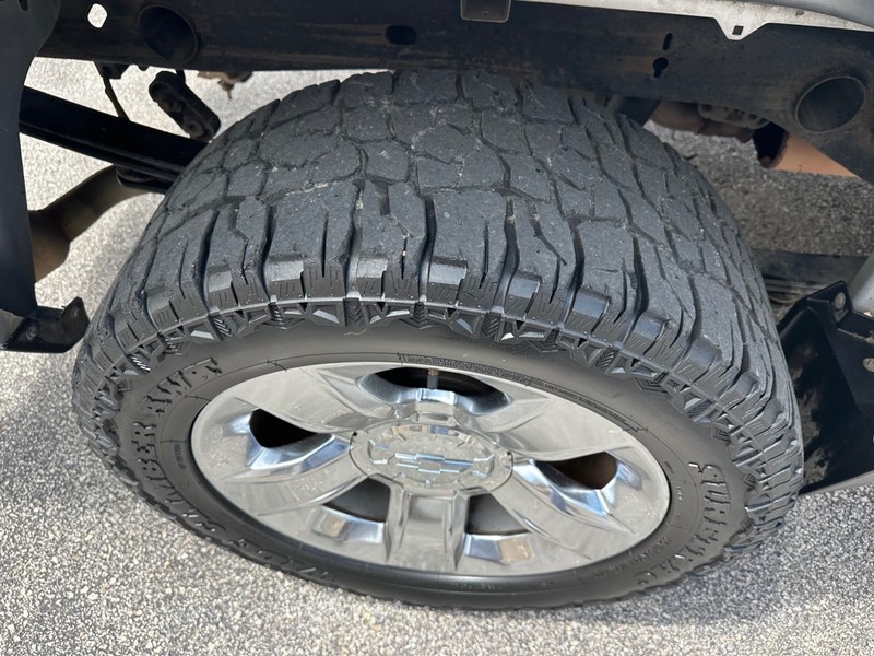 Chevrolet Silverado 1500 Vehicle Full-screen Gallery Image 08