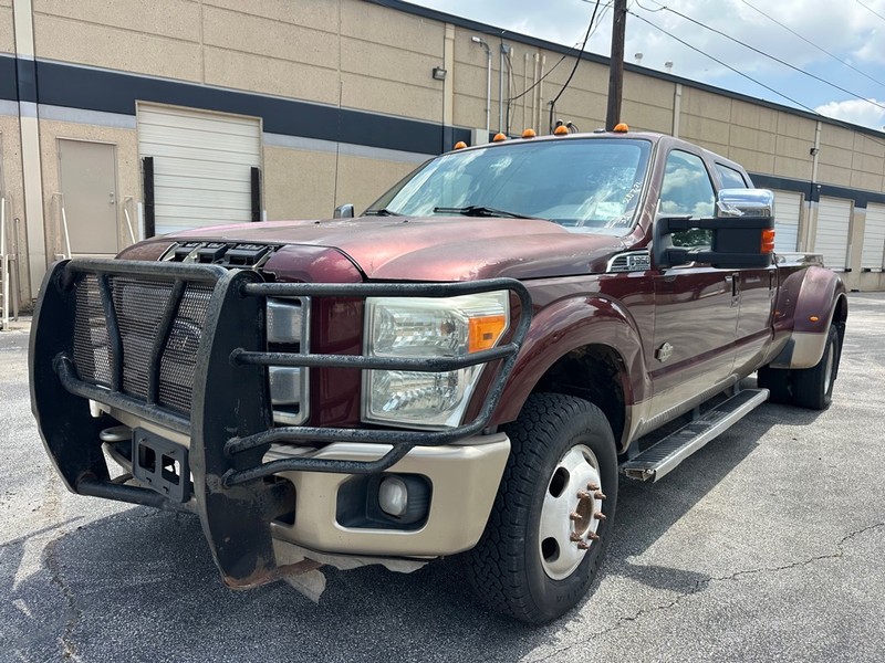 Ford Super Duty F-350 DRW Vehicle Full-screen Gallery Image 01