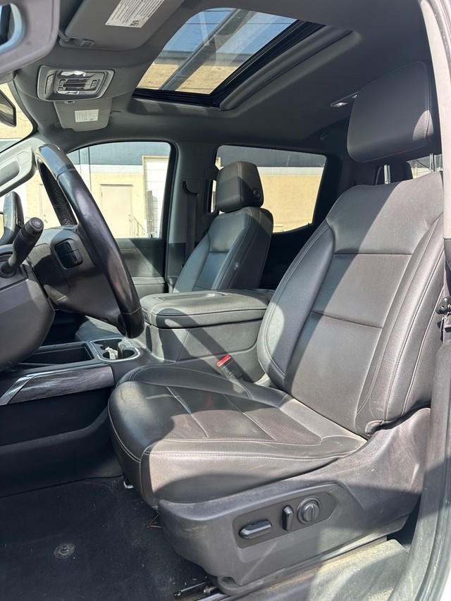 Chevrolet Silverado 1500 Vehicle Full-screen Gallery Image 15