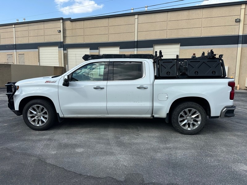 Chevrolet Silverado 1500 Vehicle Full-screen Gallery Image 02
