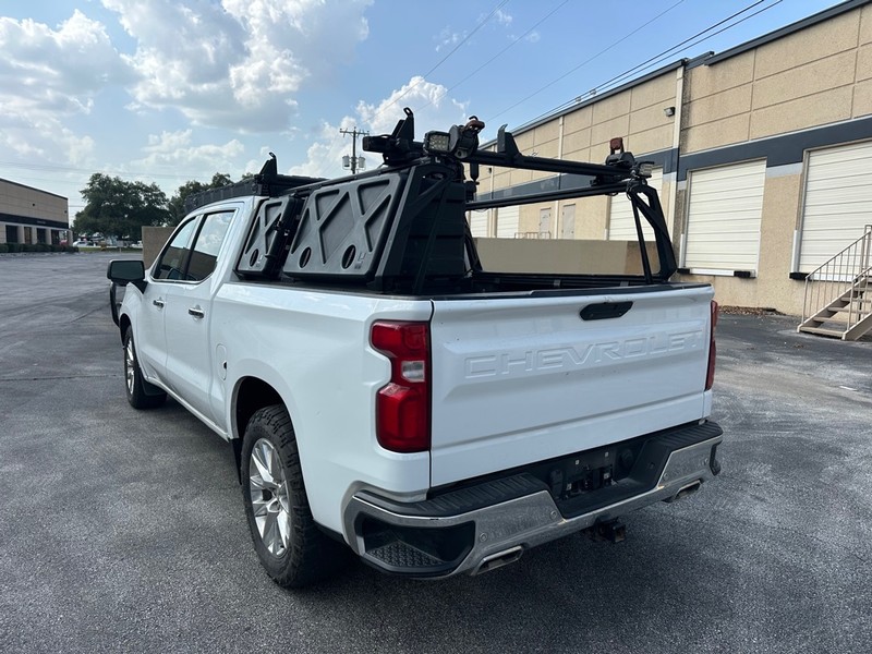 Chevrolet Silverado 1500 Vehicle Full-screen Gallery Image 03