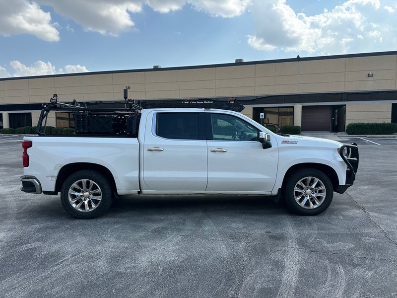 Chevrolet Silverado 1500 Vehicle Full-screen Gallery Image 05