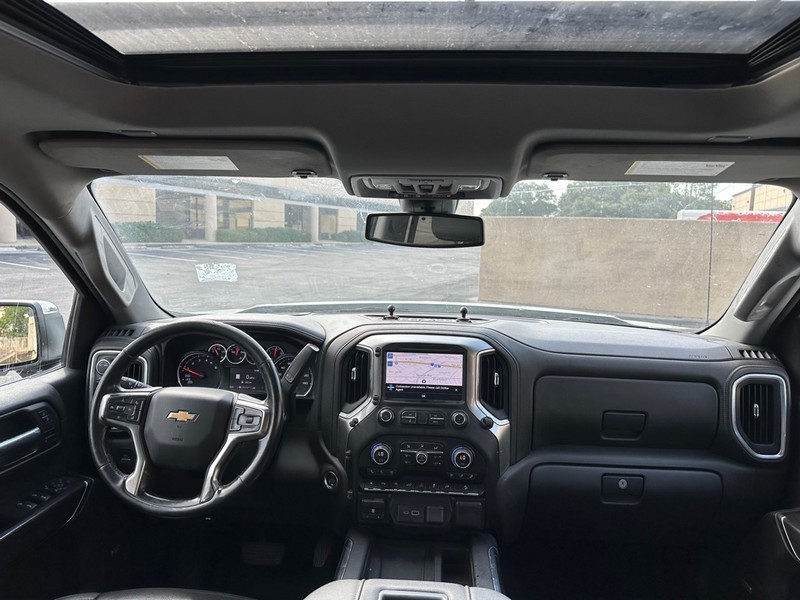 Chevrolet Silverado 1500 Vehicle Full-screen Gallery Image 12