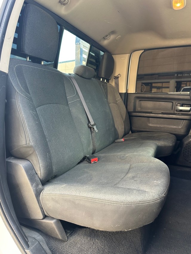 Ram 2500 Vehicle Full-screen Gallery Image 10