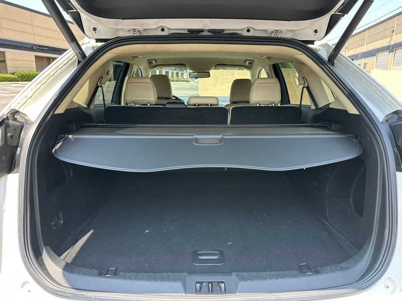 Ford Edge Vehicle Full-screen Gallery Image 07