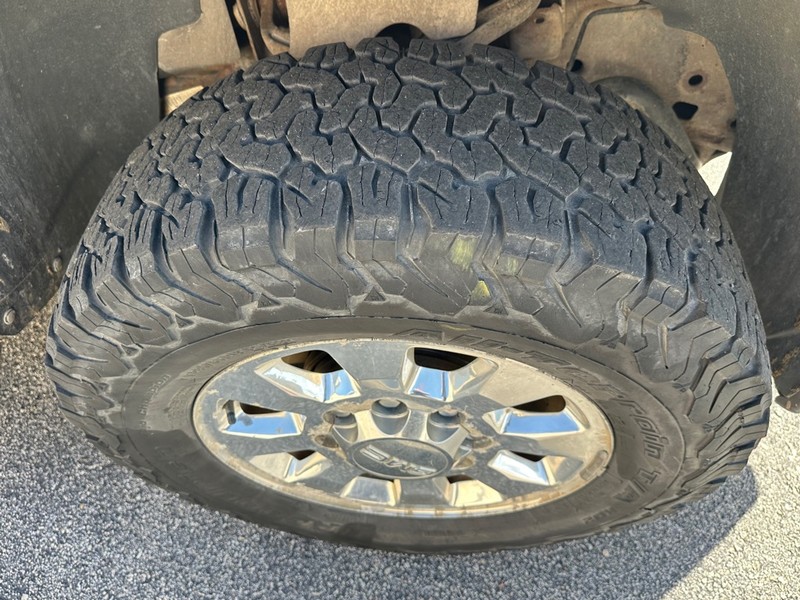 GMC Sierra 2500HD Vehicle Full-screen Gallery Image 07