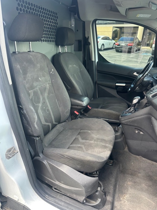 Ford Transit Connect Van Vehicle Full-screen Gallery Image 9