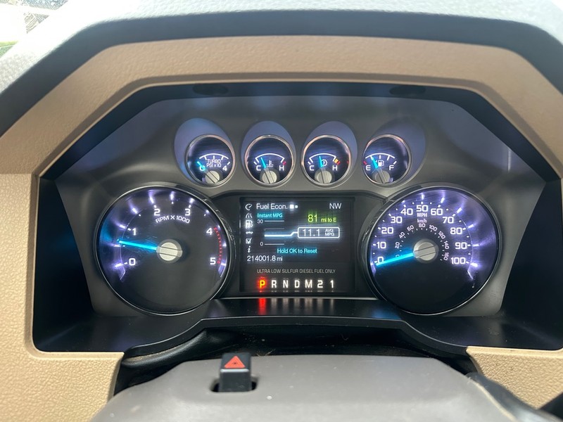 Ford Super Duty F-350 DRW Vehicle Full-screen Gallery Image 16