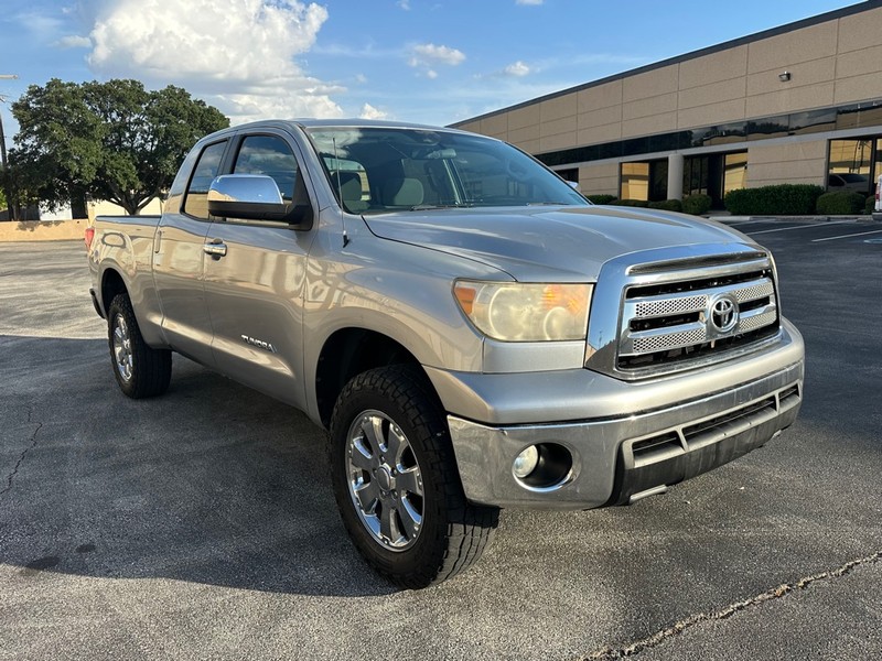 Toyota Tundra 2WD Vehicle Full-screen Gallery Image 06