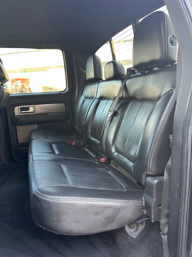 Ford F-150 Vehicle Full-screen Gallery Image 11