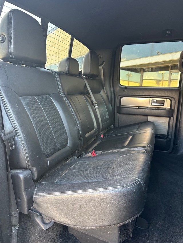 Ford F-150 Vehicle Full-screen Gallery Image 12