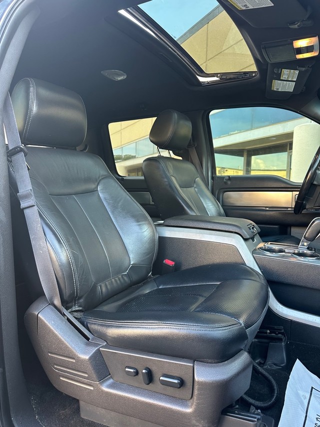 Ford F-150 Vehicle Full-screen Gallery Image 13