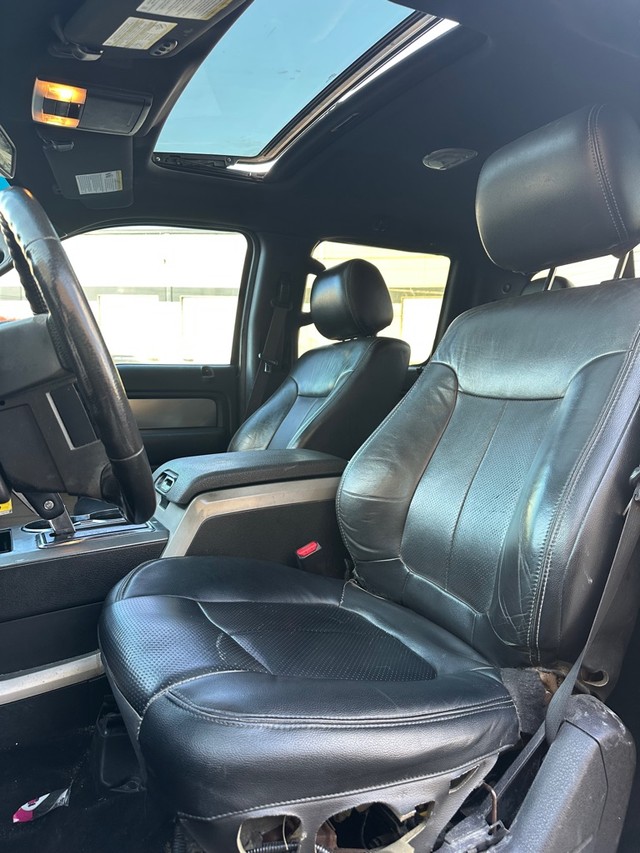 Ford F-150 Vehicle Full-screen Gallery Image 15