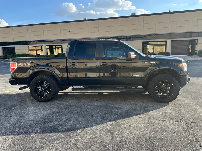 Ford F-150 Vehicle Full-screen Gallery Image 06