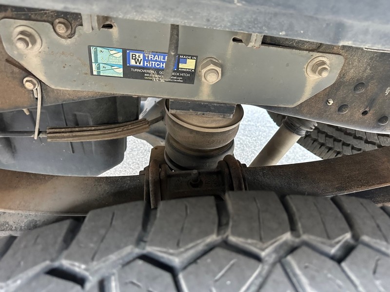 Ford Super Duty F-350 SRW Vehicle Full-screen Gallery Image 10
