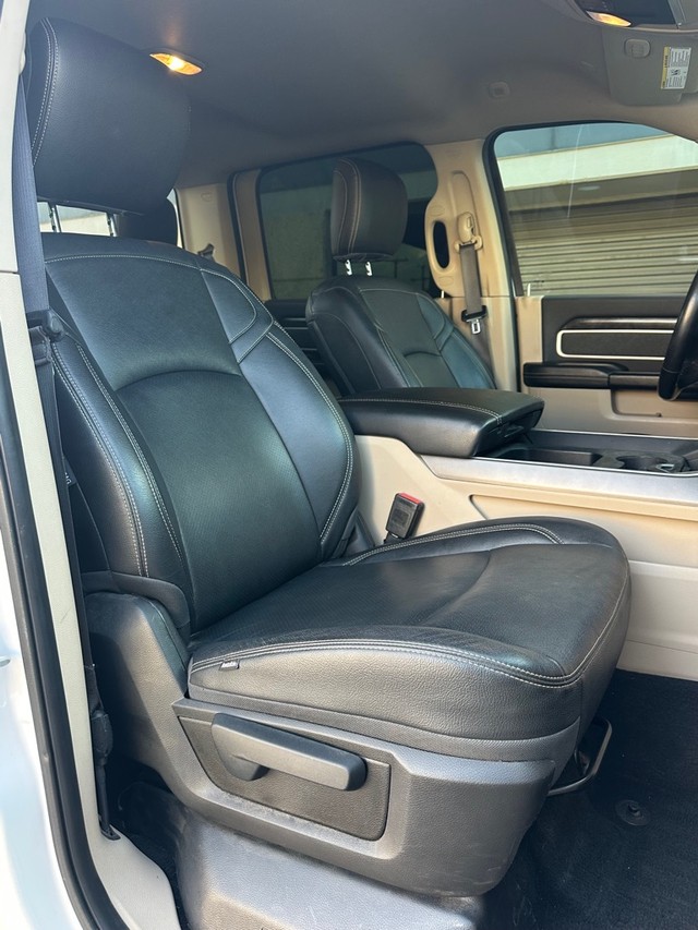 Ram 2500 Vehicle Full-screen Gallery Image 12