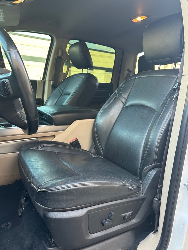 Ram 2500 Vehicle Full-screen Gallery Image 14