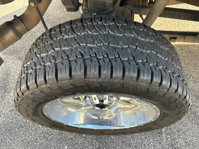 Ram 2500 Vehicle Full-screen Gallery Image 09
