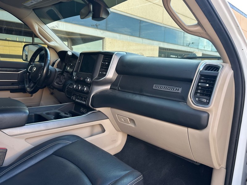 Ram 2500 Vehicle Full-screen Gallery Image 13