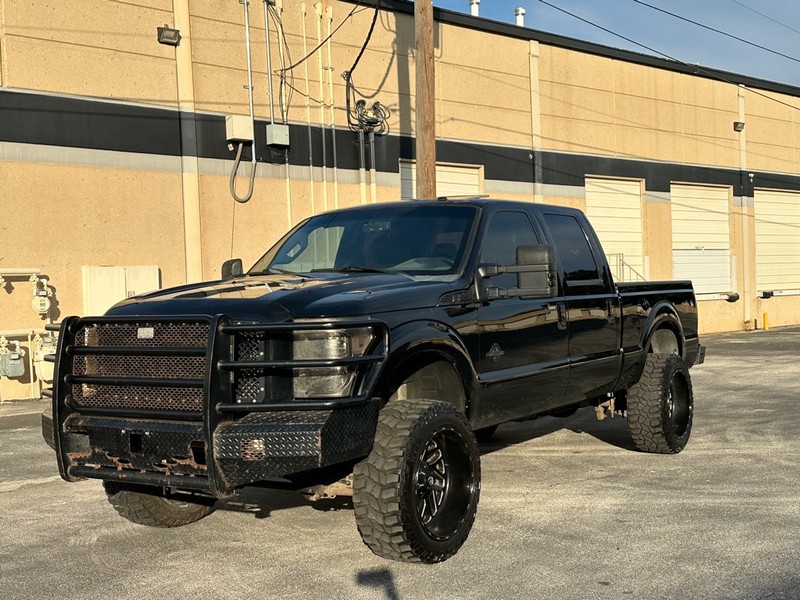Ford Super Duty F-250 SRW Vehicle Full-screen Gallery Image 02