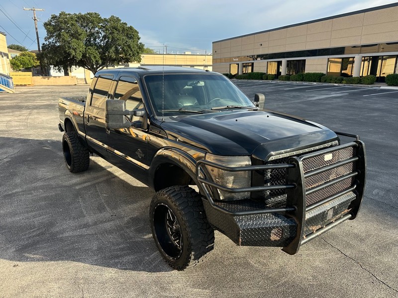 Ford Super Duty F-250 SRW Vehicle Full-screen Gallery Image 08