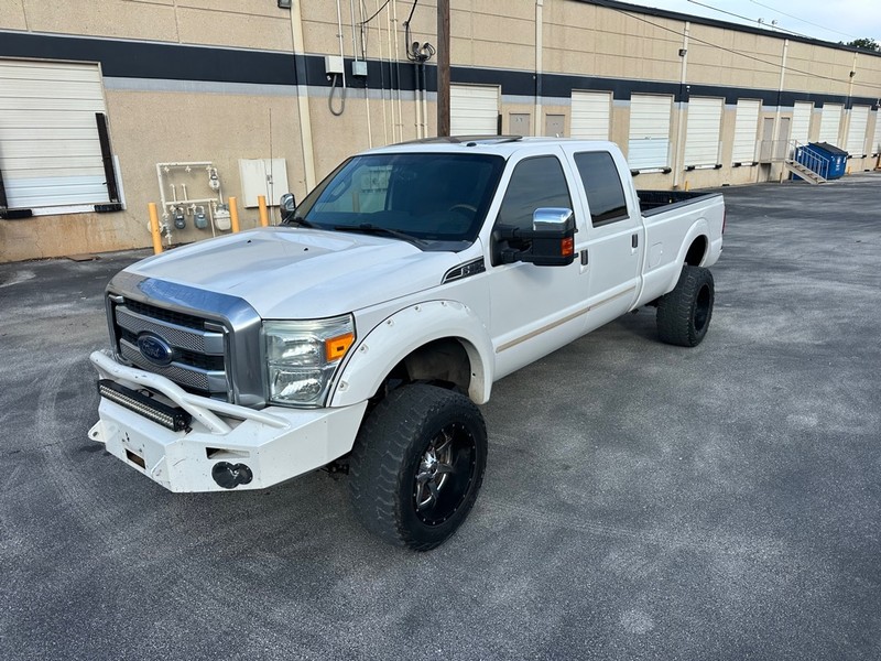 Ford Super Duty F-350 SRW Vehicle Full-screen Gallery Image 02