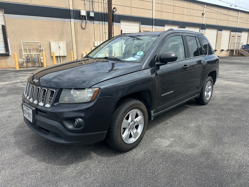 Jeep Compass Vehicle Full-screen Gallery Image 01