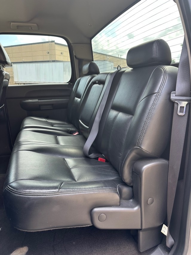 GMC Sierra 1500 Vehicle Full-screen Gallery Image 07