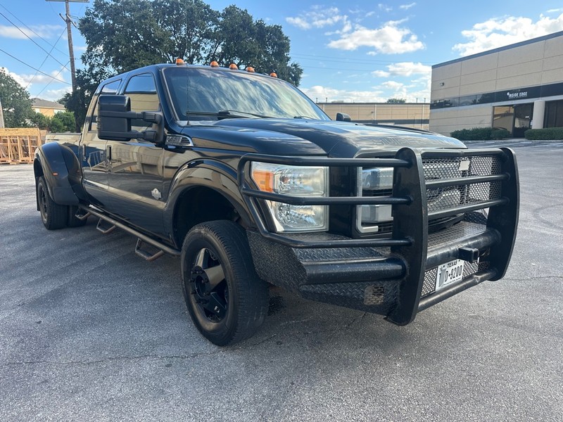 Ford Super Duty F-350 DRW Vehicle Full-screen Gallery Image 8