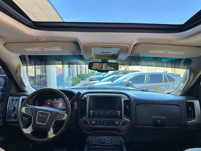 GMC Sierra 2500HD Vehicle Full-screen Gallery Image 10