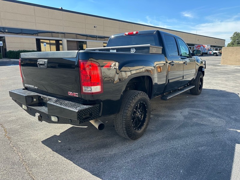 GMC Sierra 2500HD Vehicle Full-screen Gallery Image 04