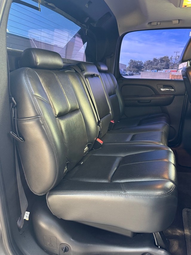 Chevrolet Avalanche Vehicle Full-screen Gallery Image 10