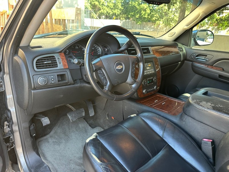 Chevrolet Avalanche Vehicle Full-screen Gallery Image 16