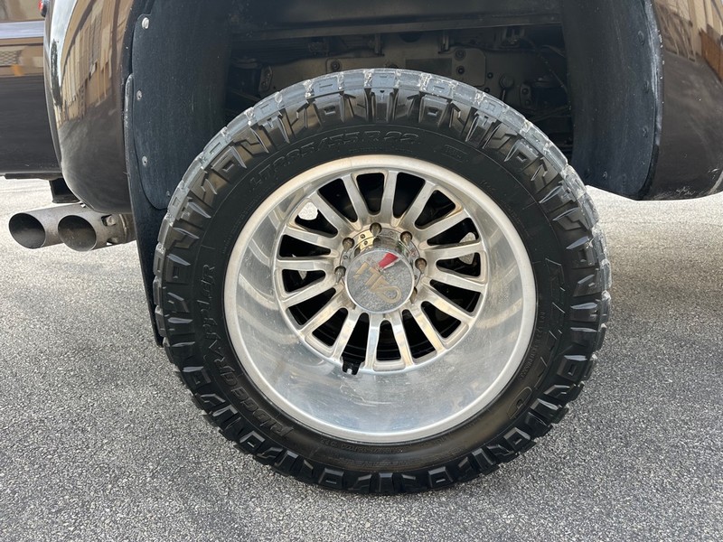 Ford Super Duty F-350 DRW Vehicle Full-screen Gallery Image 10