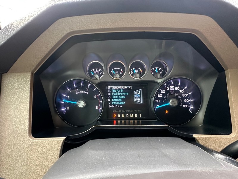 Ford Super Duty F-350 DRW Vehicle Full-screen Gallery Image 34