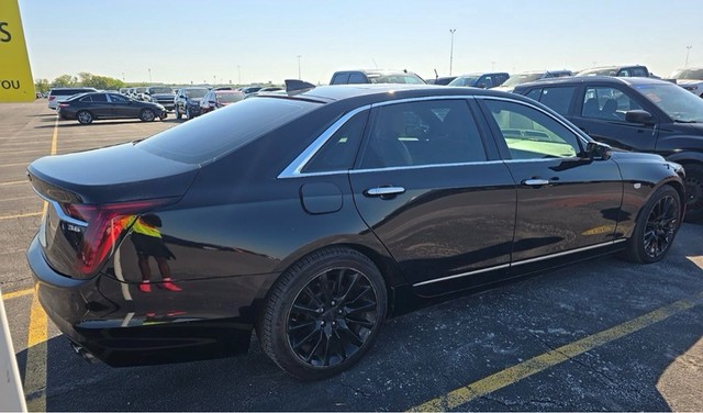Cadillac CT6 Vehicle Full-screen Gallery Image 04