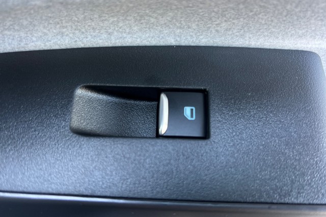 Ford Maverick Vehicle Full-screen Gallery Image 17