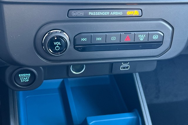 Ford Maverick Vehicle Full-screen Gallery Image 20