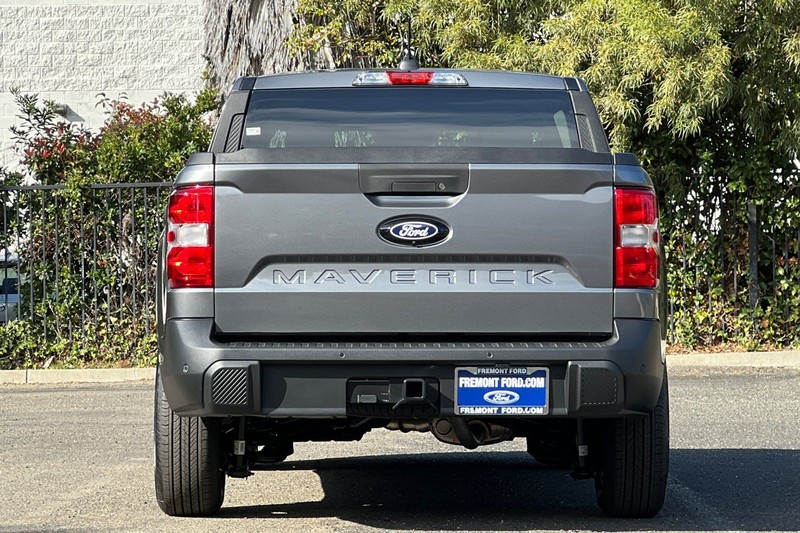 Ford Maverick Vehicle Full-screen Gallery Image 04