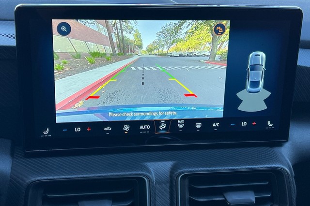 Ford Mustang Vehicle Full-screen Gallery Image 19