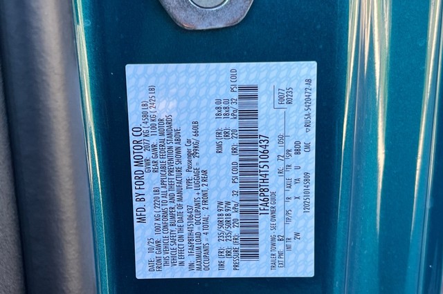 Ford Mustang Vehicle Full-screen Gallery Image 31