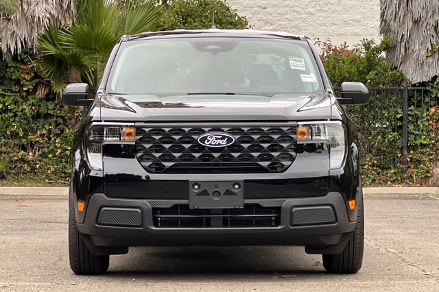 Ford Maverick Vehicle Full-screen Gallery Image 08